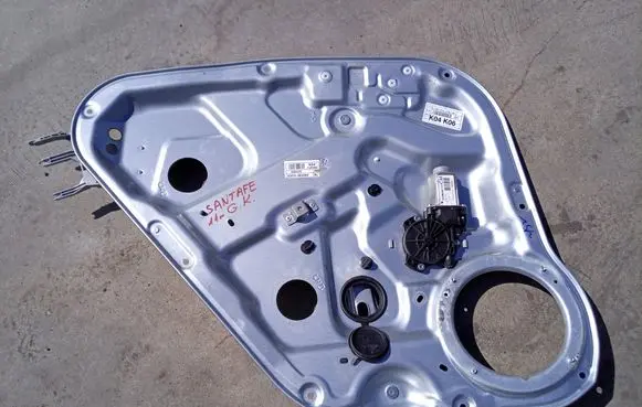 Hyundai Santa Fe Rear door window regulator with motor