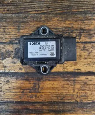 BMW X3 E83 ESP acceleration yaw rate sensor 34526762235 0265005285
