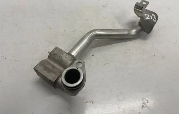 Engine coolant pipe/hose
