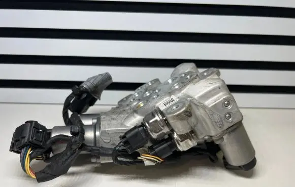 BMW 7 F01 F02 F03 F04 Air suspension compressor 6775258 7178791