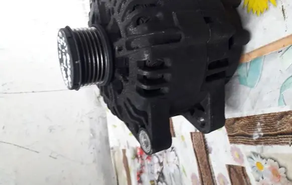 Citroen C4 I Generator/alternator 9646321780 CL15