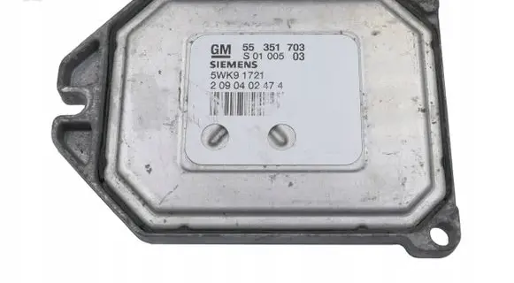 Opel Zafira A Engine control unit/module 55351703
