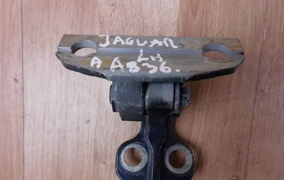Jaguar XF X250 Front door hinge set 8X23F228A67AC
