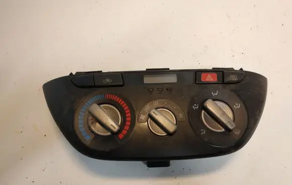 Toyota RAV 4 (XA20) Climate control unit 5590042150