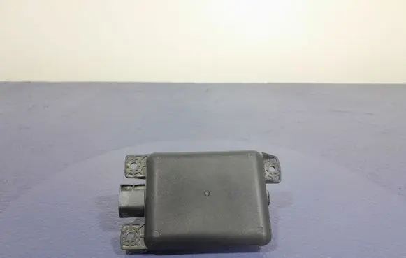 Skoda Octavia 985 Distronic sensor radar 5Q0907685C