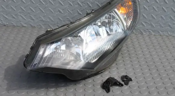 Honda Civic IX Headlight/headlamp 33150