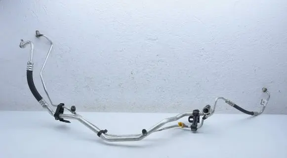 Opel Vivaro Air conditioning (A/C) pipe/hose 9838637580