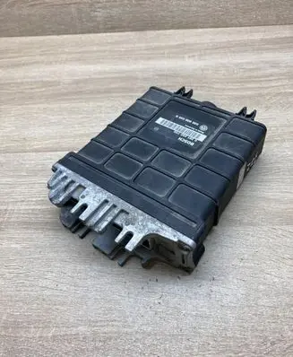 Volkswagen Golf III Engine control unit/module ECU 030906026K 0261200750