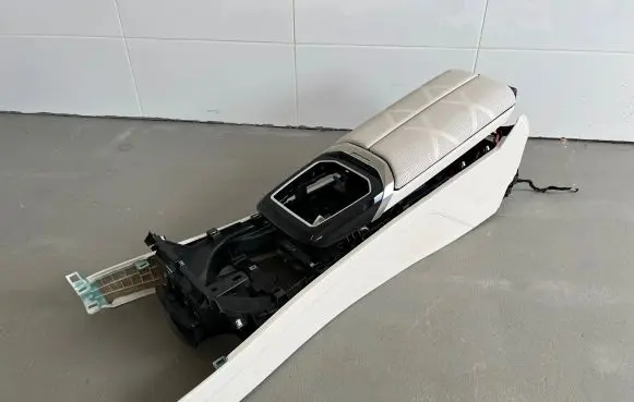 BMW 7 G70 Center console bmwg70tunel