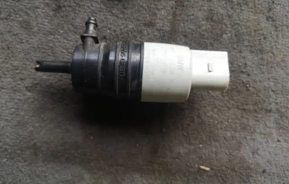 BMW 5 G30 G31 Windscreen/windshield washer pump 7298309 P180519 180517M18051