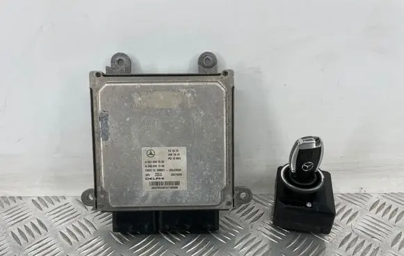 Mercedes-Benz C W204 Engine ECU kit and lock set A6519007500 A0064461540 28379539