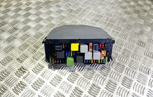 Mercedes-Benz E W212 Fuse module A2129009210