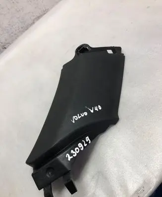 Volvo V40 Cross country (D)pillar trim (top) 31305357