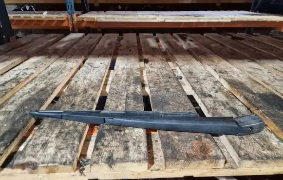 Mazda 6 Rear wiper blade arm