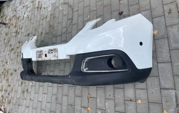 Peugeot 2008 I Front bumper