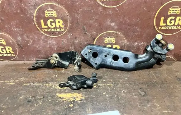 Nissan Quest Roller guide/hinge set 
