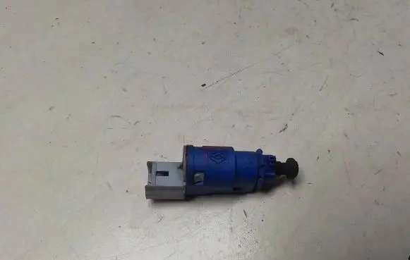 Renault Laguna II Brake pedal sensor switch 8200276359