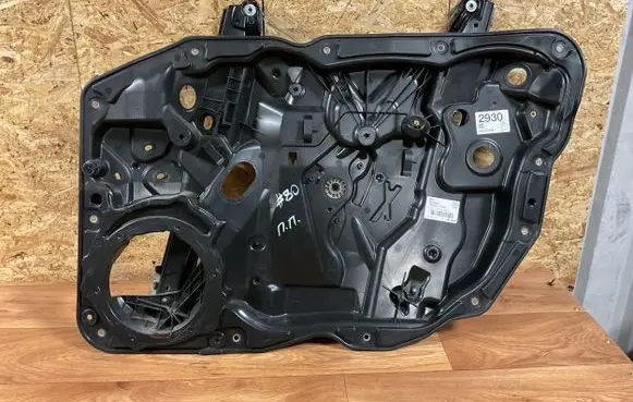 Volkswagen Touareg II Front window lifting mechanism without motor 7P6837756D 7P6837462B 917218104