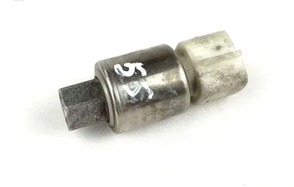 Ford Mondeo Mk III Air conditioning (A/C) pressure sensor 3s7h190594aa