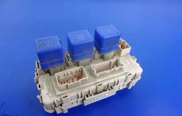 Nissan X-Trail T30 Fuse box set