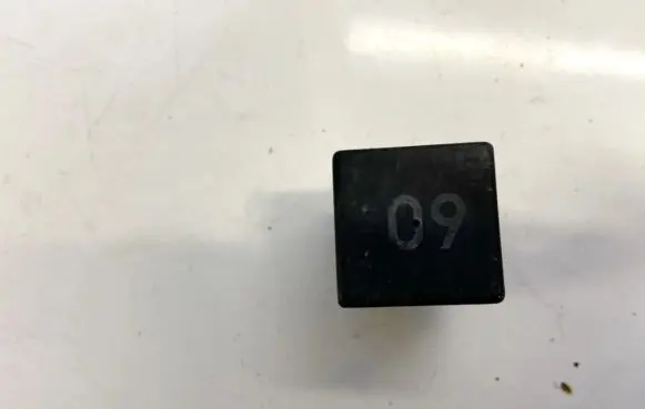 Audi A3 S3 8L Other relay 357906381a