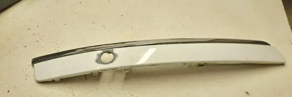 Front bumper splitter molding