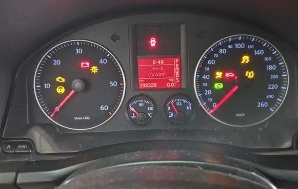 Speedometer (instrument cluster)