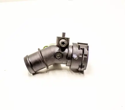 Porsche Macan (95B) Engine coolant pipe/hose 8K0122293AE