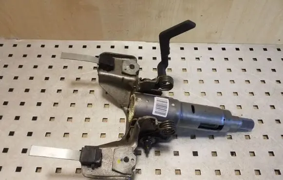 Steering wheel axle