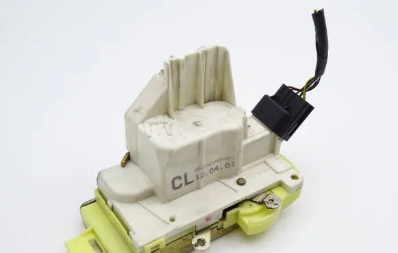 Ford Focus Front door lock XS41A21812CF
