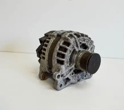 Audi A5 8T 8F Generator/alternator 03L903017