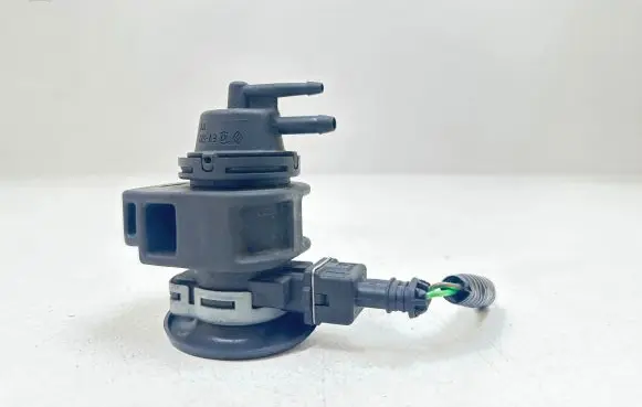 Nissan Qashqai Turbo solenoid valve 8200575400