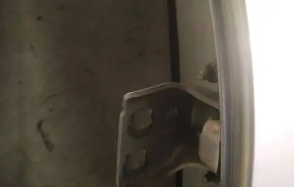 Chrysler Sebring (ST-22 - JR) Rear door lower hinge