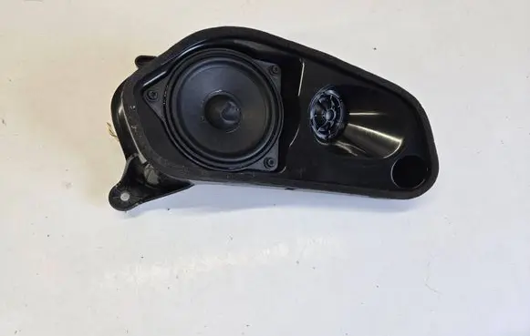 BMW X7 G07 Panel speaker 262252104 2622517 6809632