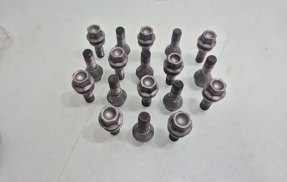 Volvo S60 Nuts/bolts 