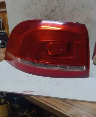 Volkswagen PASSAT B7 Rear/tail lights 3AF945095C
