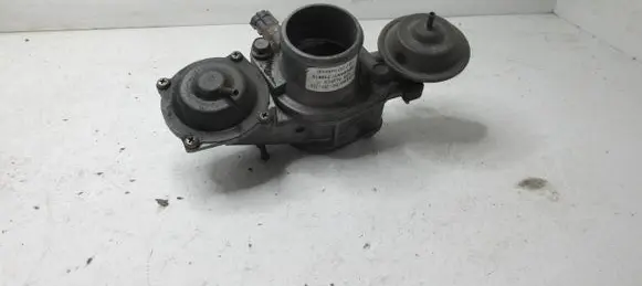 Mitsubishi Pajero Throttle body valve 