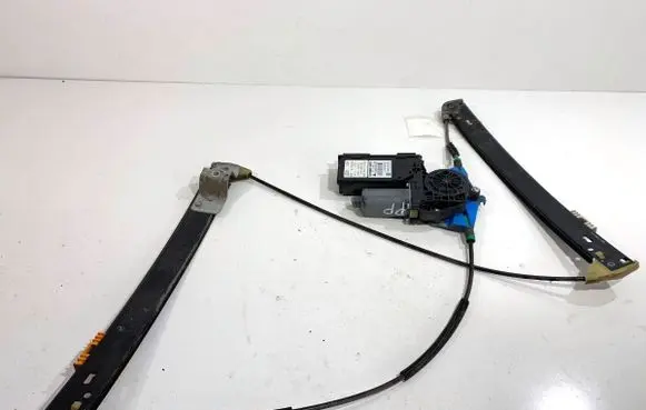 Audi A4 S4 B7 8E 8H Front door window regulator with motor 8E1959802H