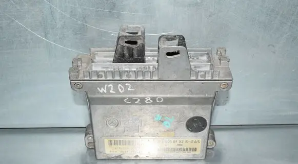 Mercedes-Benz C W202 Engine control unit/module 2025450132