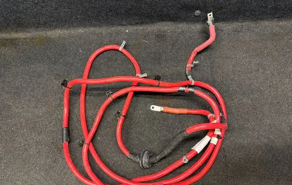 Chevrolet Camaro Positive cable (battery) 84119193 545324639 B3B162630473