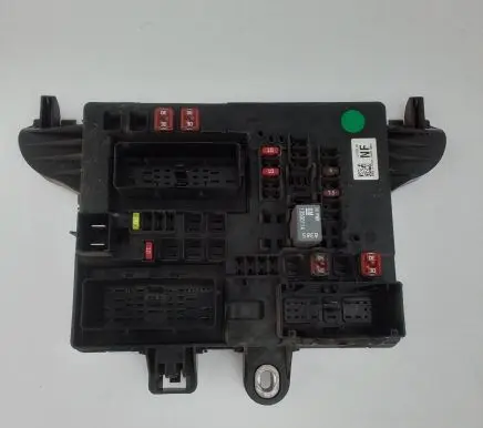 Opel Insignia A Fuse module 13277322