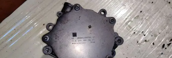 Mercedes-Benz GLA W156 Vacuum pump A2701800901