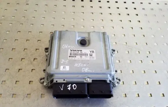 Volvo V70 Engine control unit/module 30785100AB 0281012765