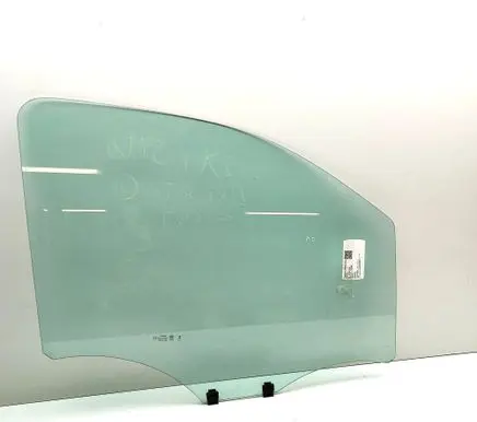 Opel Vivaro Front door window glass four-door 9808077580