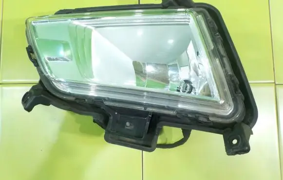 SsangYong Tivoli Front fog light 8320135000 LEWY