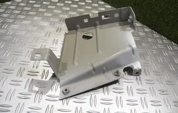 Opel Movano B Fender mounting bracket 631236296R