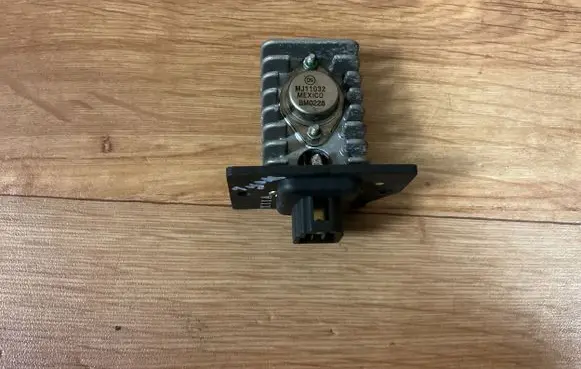 Hyundai Coupe Heater blower motor/fan resistor MJ11032 MEX002 BM0228