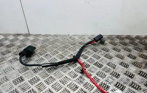 Volkswagen Golf VII Positive cable (battery) 5Q0971228K