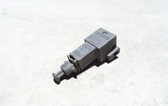 Volkswagen Golf IV Brake pedal sensor switch 1J0945511A