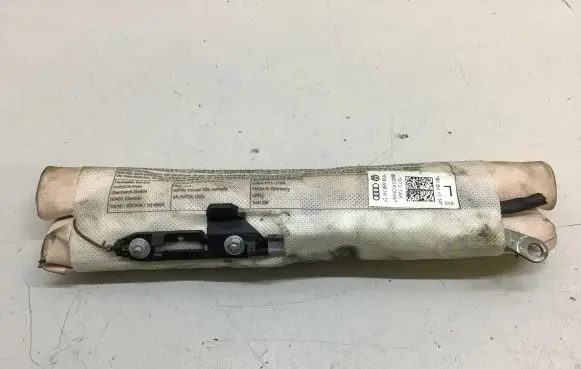 Audi A5 8T 8F Seat airbag 8T0880241D 06041114